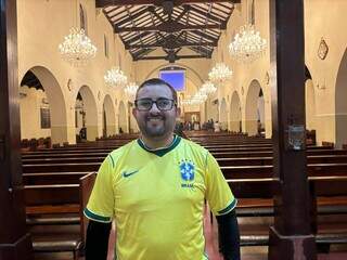 Fé na padroeira e torcida se misturam em dia de festa na Perpétuo Socorro Fé na padroeira e torcida se misturam em dia de festa na Perpétuo Socorro