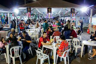 Festa da Padroeira começa hoje com shows, missas e jogo do Brasil Festa da Padroeira começa hoje com shows, missas e jogo do Brasil
