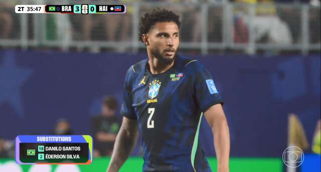 &Eacute;derson entra no segundo tempo e vive estreia em Mundial