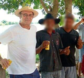 Ex-peão cobra R$ 84 mil de Almir Sater após acidente em fazenda Ex-peão cobra R$ 84 mil de Almir Sater após acidente em fazenda