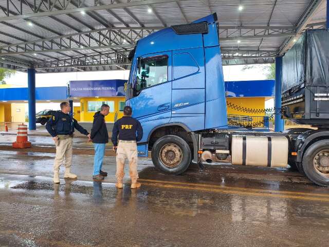 Motorista de carreta &eacute; preso por envolvimento em roubo e sequestro em SP