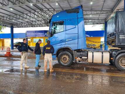 Motorista de carreta &eacute; preso por envolvimento em roubo e sequestro em SP