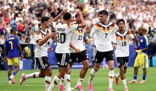 Alemanha volta a campo para enfrentar Costa do Marfim pela Copa do Mundo Alemanha volta a campo para enfrentar Costa do Marfim pela Copa do Mundo
