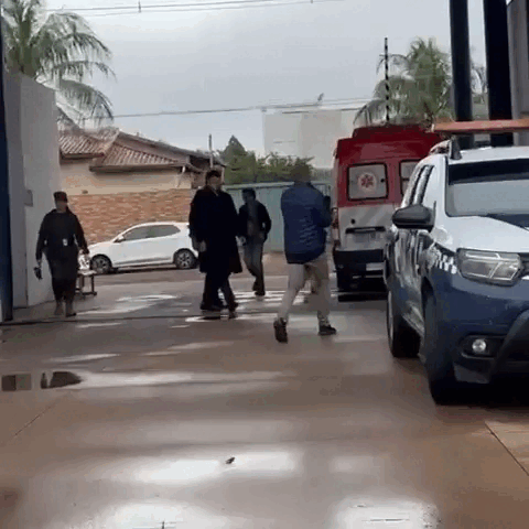 Ap&oacute;s 4 horas internado, militar deixa UPA preso por morte de motociclista
