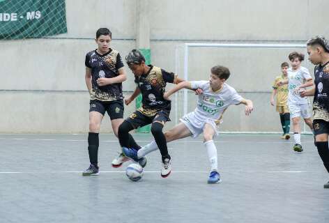 Goleadas marcam semifinais da Copa Pelezinho Estadual de Futsal