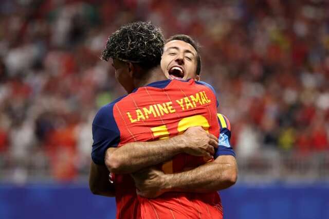 Espanha e Jap&atilde;o atropelam rivais e sobem na tabela da Copa