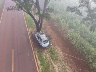 Duas pessoas morrem e vereador fica ferido em acidente com carro carbonizado Duas pessoas morrem e vereador fica ferido em acidente com carro carbonizado