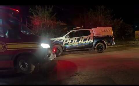 Executada dentro de casa, mulher era acusada de vender drogas com o filho