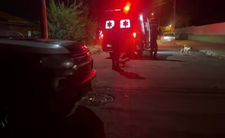 Mulher é executada dentro de casa após invasão por janela da cozinha Mulher é executada dentro de casa após invasão por janela da cozinha