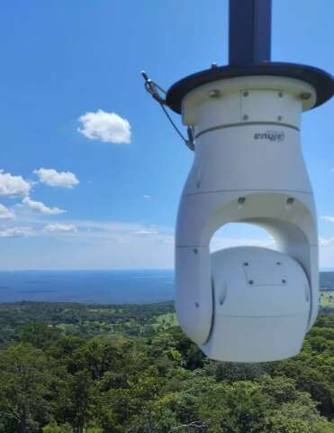 Serra da Bodoquena recebe quatro torres para monitorar focos de inc&ecirc;ndio 