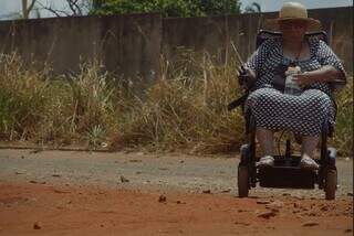 Terezinha venceu c&acirc;ncer, covid e dor di&aacute;ria com um sorriso inacredit&aacute;vel
