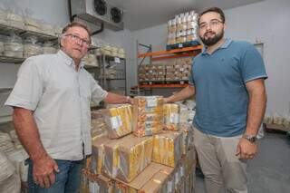 Pastel D&rsquo;Ouro completa 30 anos e leva sabor da f&aacute;brica direto &agrave; casa do cliente