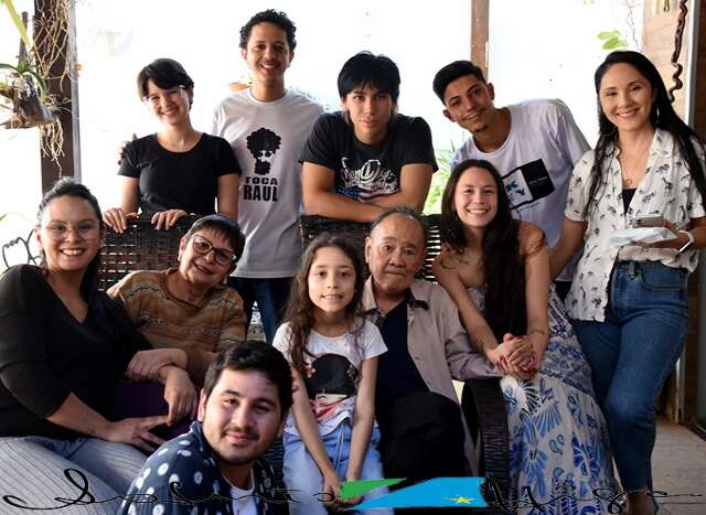 C&acirc;ncer de Roberto Higa volta e fam&iacute;lia anuncia cuidados paliativos