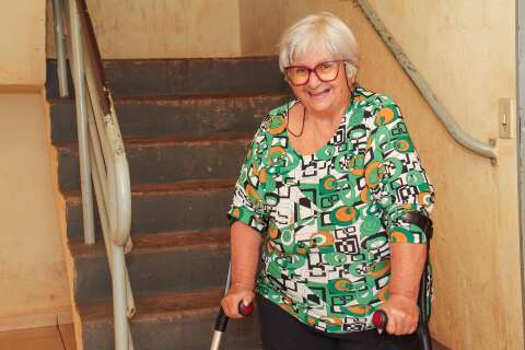 Terezinha venceu c&acirc;ncer, covid e dor di&aacute;ria com um sorriso inacredit&aacute;vel