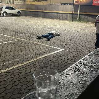 Homem apontado como chefe do tr&aacute;fico &eacute; executado em estacionamento de pizzaria