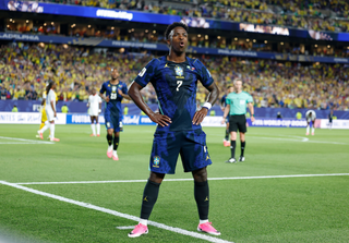 Copa pode colocar Brasil em campo no meio do expediente em MS Copa pode colocar Brasil em campo no meio do expediente em MS