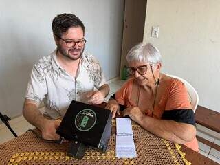 Terezinha venceu c&acirc;ncer, covid e dor di&aacute;ria com um sorriso inacredit&aacute;vel