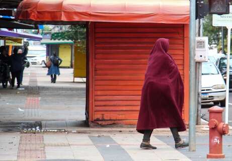 Com sensa&ccedil;&atilde;o t&eacute;rmica de 4,6&deg;C, popula&ccedil;&atilde;o teme a quarta-feira: &ldquo;Vai ser tenso&rdquo;