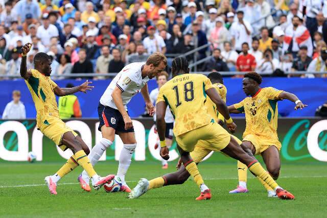 Defesa de Gana barra a Inglaterra e partida termina sem gols