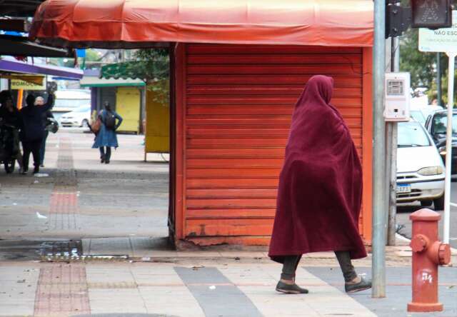 Com sensa&ccedil;&atilde;o t&eacute;rmica de 4,6&deg;C, popula&ccedil;&atilde;o teme a quarta-feira: &ldquo;Vai ser tenso&rdquo;