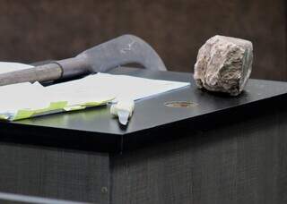 J&uacute;ri condena pintor a 2 anos por morte de homem atingido por pedra
