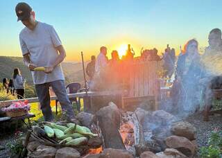 Pertinho da Capital, festival tem 8 atrativos, p&ocirc;r do sol e cachoeiras