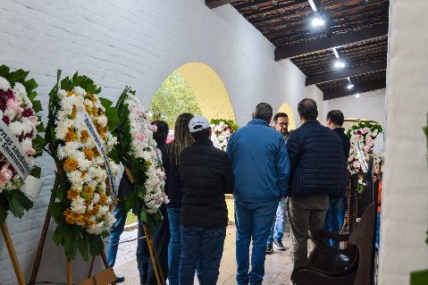 Pol&iacute;ticos se despedem de Grazielle e falam em choque por morte precoce