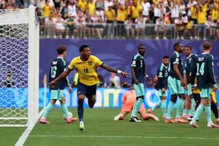 Equador vira sobre a Alemanha e avan&ccedil;a &agrave; fase de 16-avos da Copa do Mundo