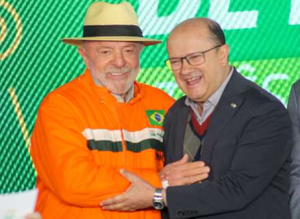 "Sempre aparecia um chin&ecirc;s...", diz Lula sobre demora da UFN3