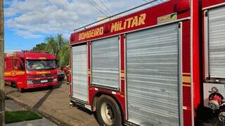Bombeiros arrombam apartamento para evitar propaga&ccedil;&atilde;o de inc&ecirc;ndio na Vila Olinda