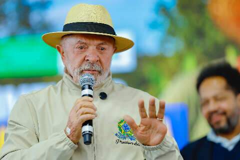 Lula diz que terra vale ouro, mas fazendeiro s&oacute; paga imposto por "fazendinha"