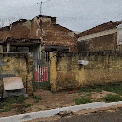Estado da casa onde a idosa vivia revela abandono denunciado h&aacute; mais de 10 anos
