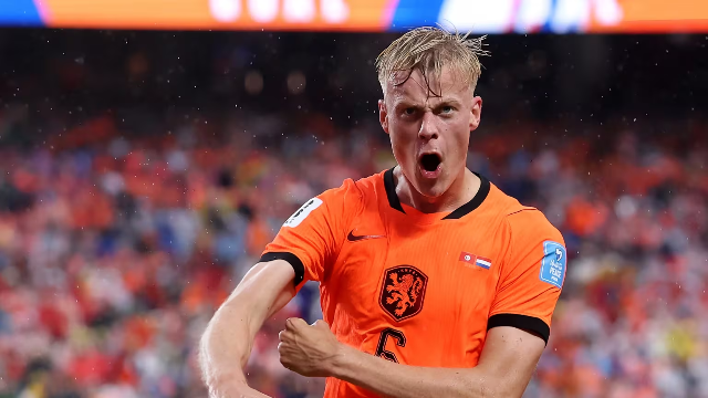 Holanda vence a Tun&iacute;sia, avan&ccedil;a em primeiro e evita duelo com Brasil