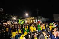 Bares acompanham hor&aacute;rio de jogo e abrem as portas mais cedo nesta segunda