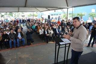 Riedel entrega obras e participa de Feijoada Solid&aacute;ria neste s&aacute;bado