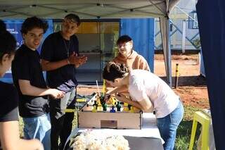 Universidade abre as portas para mostrar que ci&ecirc;ncia pode ser divertida