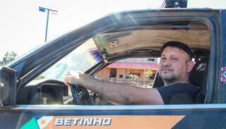 Zoado por ser velho, Chevette do Thauan cala boca do povo com drift