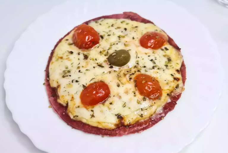 Pizza de beterraba parece bizarrice, mas ajuda a variar rotina sem culpa