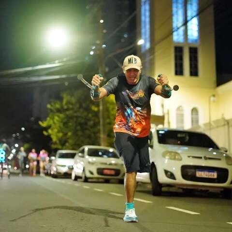 Depois da bike, Gilvan prepara as muletas para correr na 1&ordf; competi&ccedil;&atilde;o