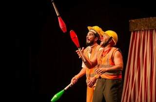 Programa&ccedil;&atilde;o gratuita leva reggae, samba rock e circo para teatro em julho