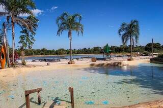 Casa virou rancho de 4 hectares, com lago enorme e clima de Velho Oeste