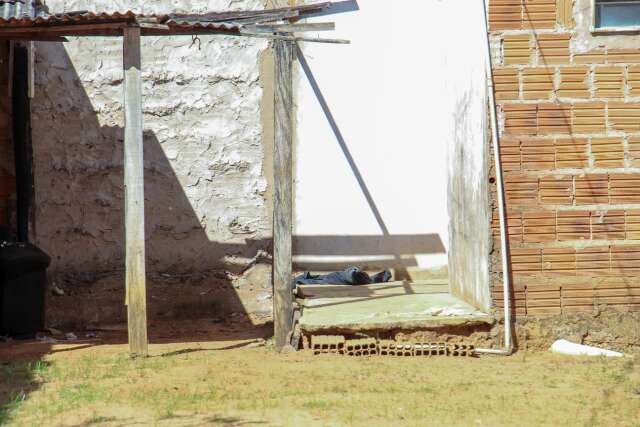 Briga entre irm&atilde;os termina com homem morto a facadas no Jardim Centro Oeste