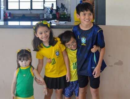 Brasil x Jap&atilde;o divide torcida, mas n&atilde;o cora&ccedil;&atilde;o de fam&iacute;lias na Nipo
