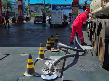Governo federal libera R$ 550 milh&otilde;es para tentar conter alta do diesel