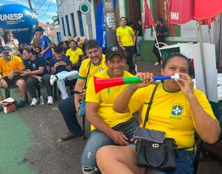 No 1&ordm; dia ensolarado desta Copa, torcida aproveita calor de 29&deg;C na Esplanada