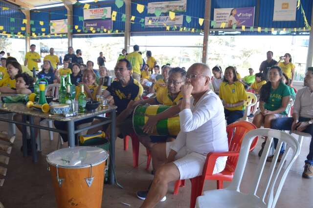 Gol do Jap&atilde;o assusta at&eacute; descendentes, mas torcida ainda espera virada do Brasil