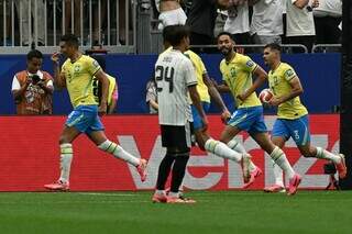 Brasil reage no 2&ordm; tempo, pressiona o Jap&atilde;o e Casemiro empata o jogo