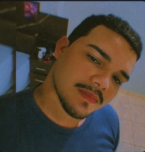 Fam&iacute;lia procura jovem que saiu para festa junina e n&atilde;o voltou para casa