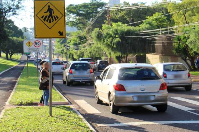 Pedestre n&atilde;o tem vez em Campo Grande e nos bairros a situa&ccedil;&atilde;o &eacute; ainda pior