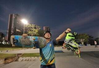 Wilson deixou a CLT para ajudar alunos a perder o medo do skate